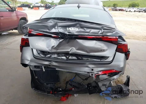 2025 Kia K5 Gt-Line z USA, uszkodzony, nr VIN KNAG64J78S5363357